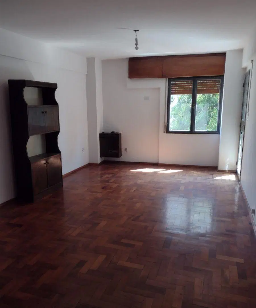 Exc. Dpto. 2 dorm.ext.c/balc.s/Independencia 415 esq.Bv. Illia. OPORT!! 1