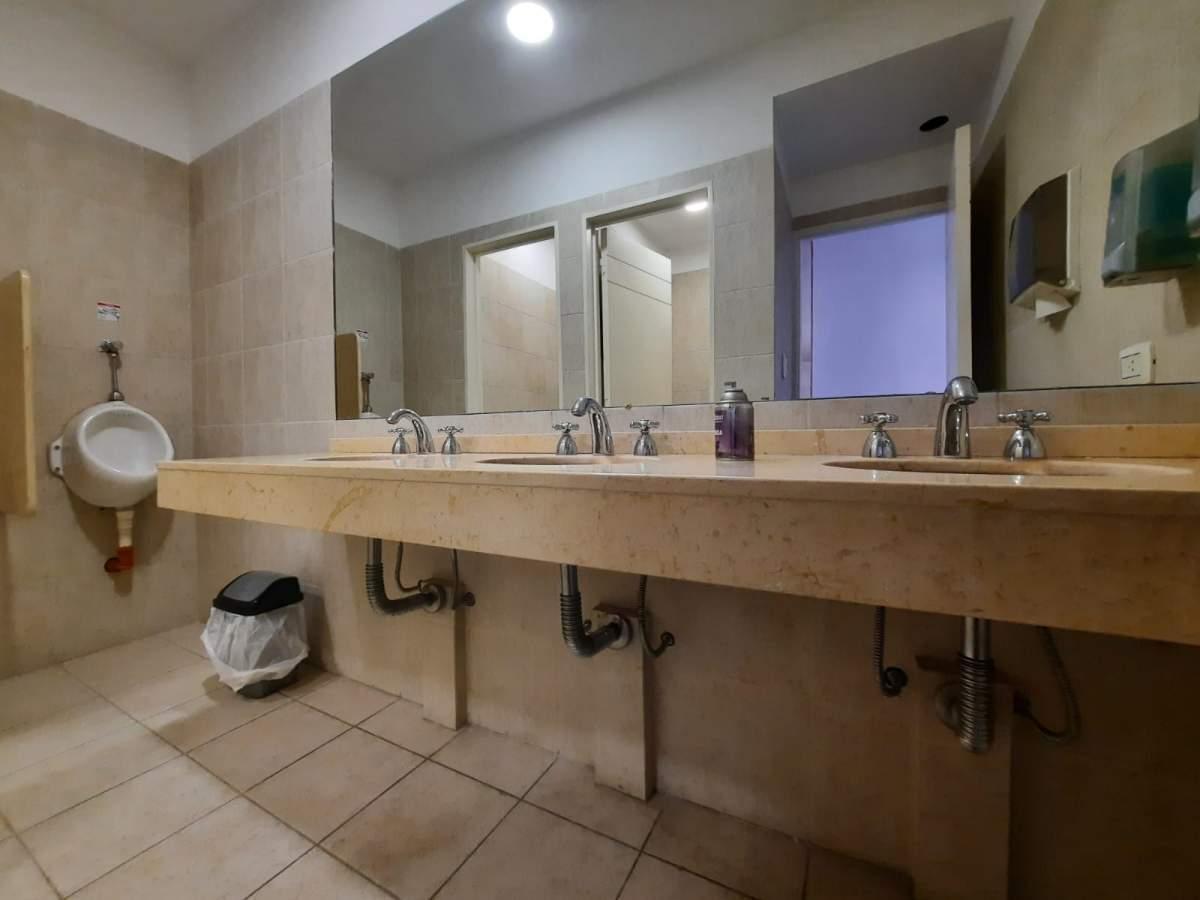 Venta - Oportunidad Oficinas en El Centro 5