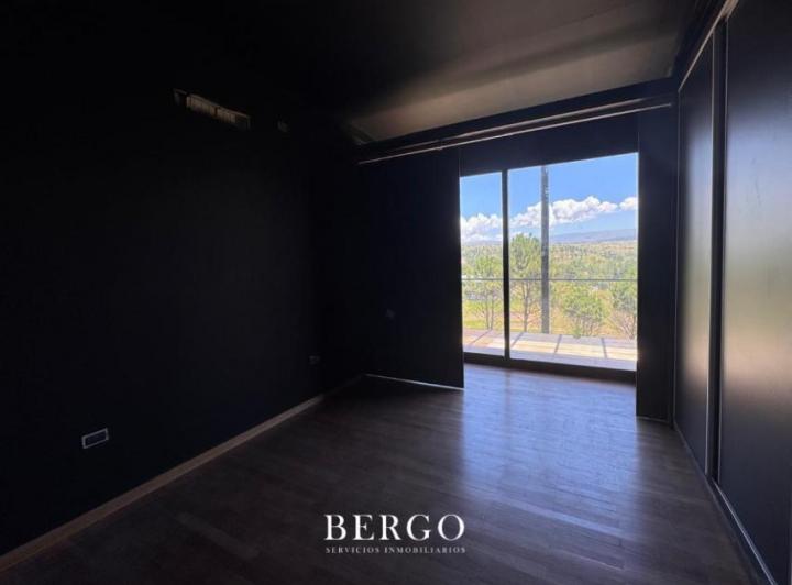 VENTA - CASA 2DORMITORIOS 2BAÑOS LA ROCA - VILLA EL CONDOR - POTRERO DE GARAY 5