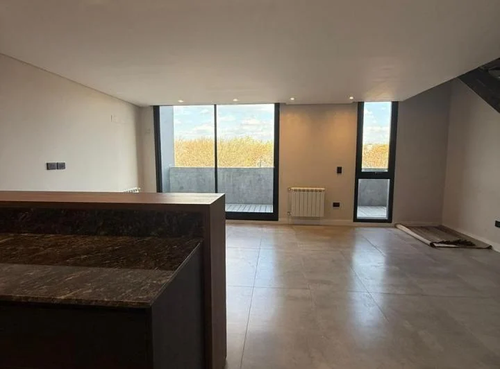 ALQUILER - DEPARTAMENTO EN COSTAS DE MANANTIALES 2 DORMITORIOS 2 BAÑOS 1