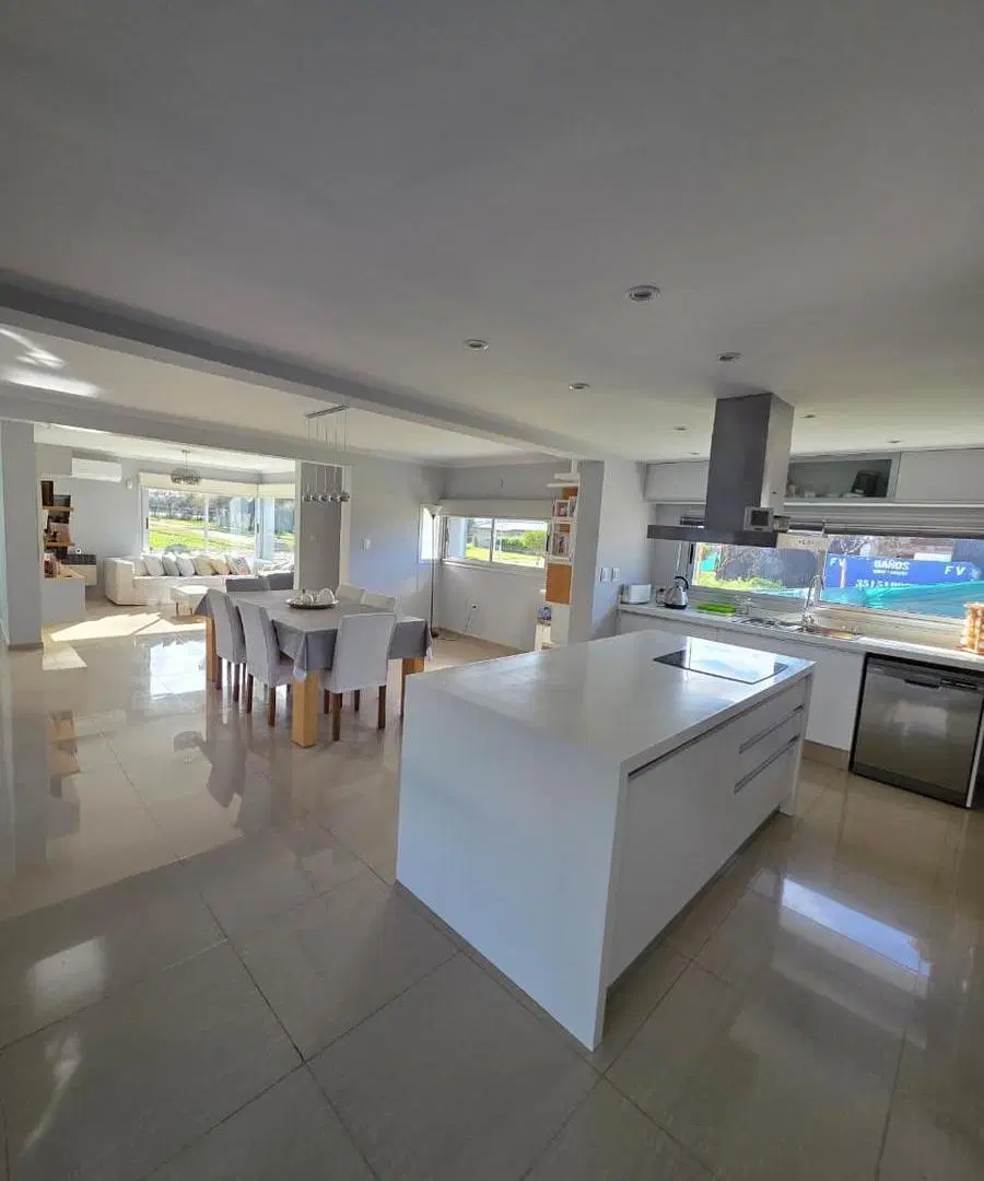 VENTA - APTA CREDITO CASA 3DORMITORIOS 3BAÑOS - BELA VISTA RIO CEBALLOS 4