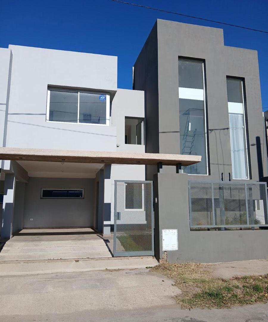 VENTA - VILLA SAN ISIDRO - DUPLEX 3 DORMITORIOS 2 BAÑOS