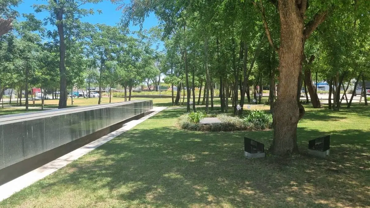 VENTA - ULTIMOS LOTES EN LA LUISITA. 360m2 - APTO DUPLEX 4