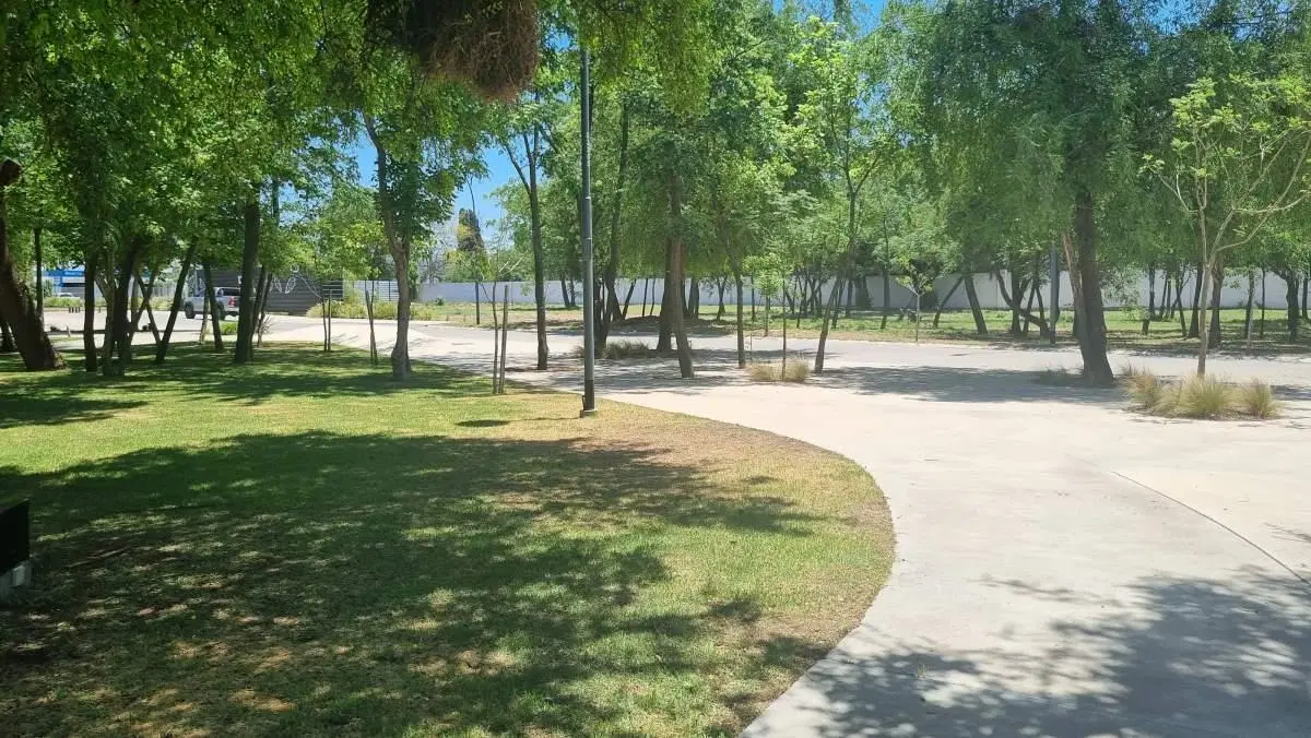 VENTA - ULTIMOS LOTES EN LA LUISITA. 360m2 - APTO DUPLEX 2