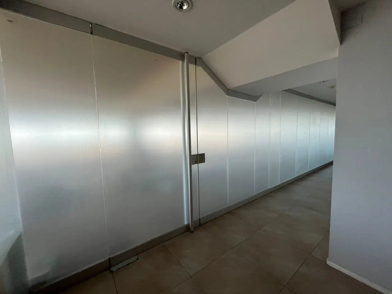 ALQUILER - OFICINAS VARIAS EDIFICIO ELECTRO INGIENERIA CIUDAD EMPRESARIAL 4