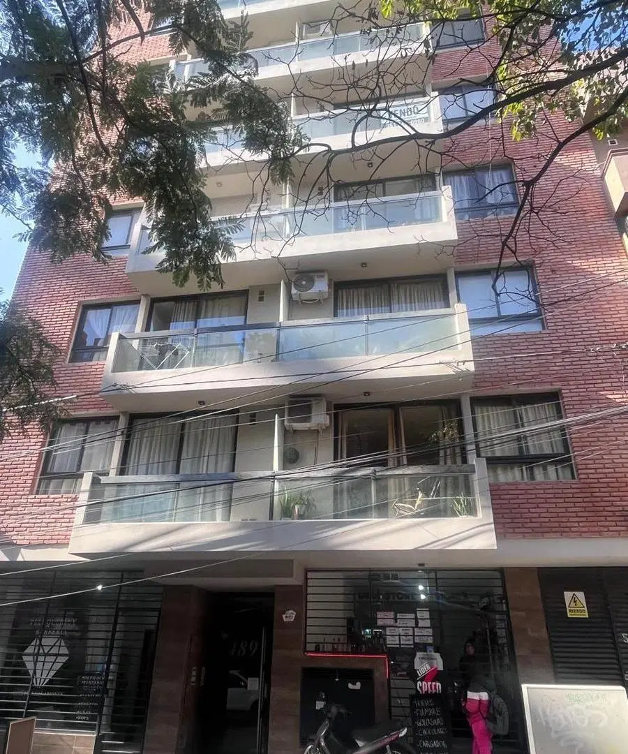 VENTA - DEPARTAMENTO 1 DORMITORIO 1 BAÑO ALBERDI 5