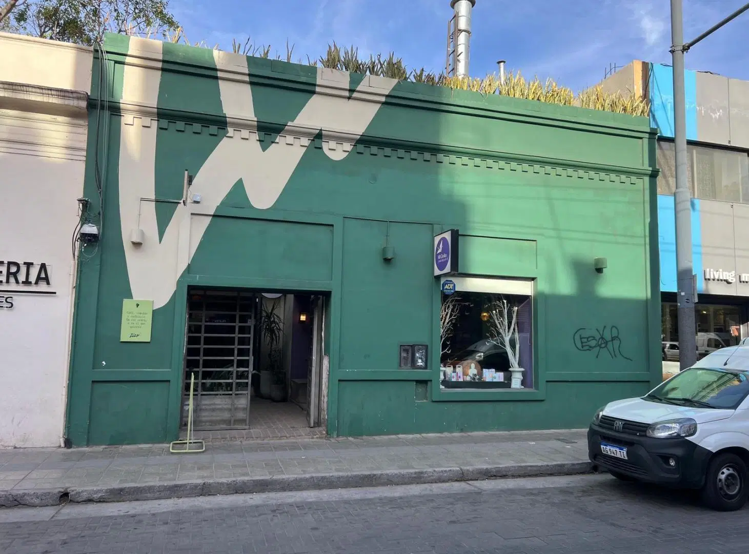 VENTA - INVERSOR - IMPORTANTE LOCAL COMERCIAL - GUEMES 2