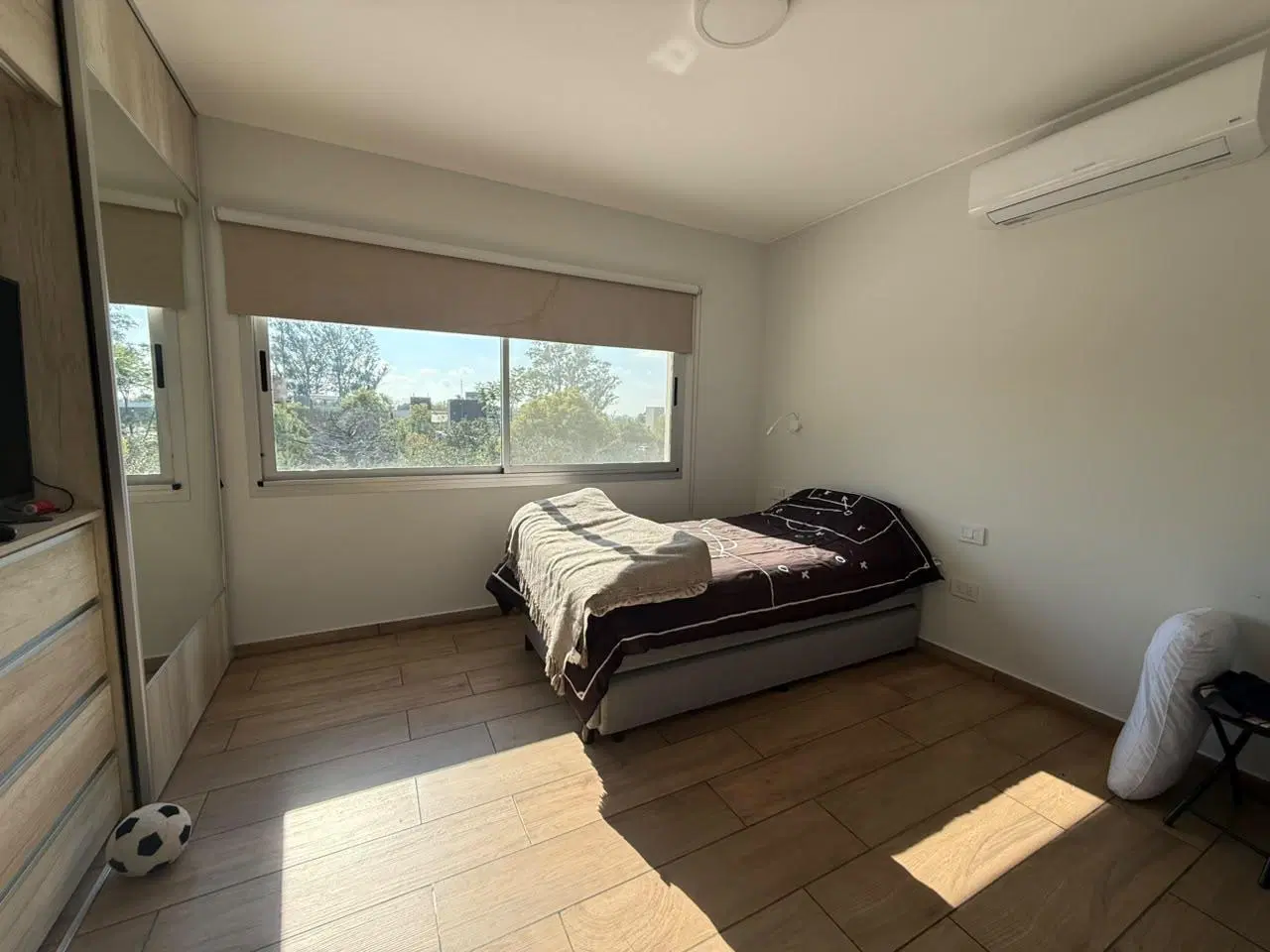 VENTA - EXCLUSIVA CASA EN SANTINA NORTE 3 DORMITOROS 5
