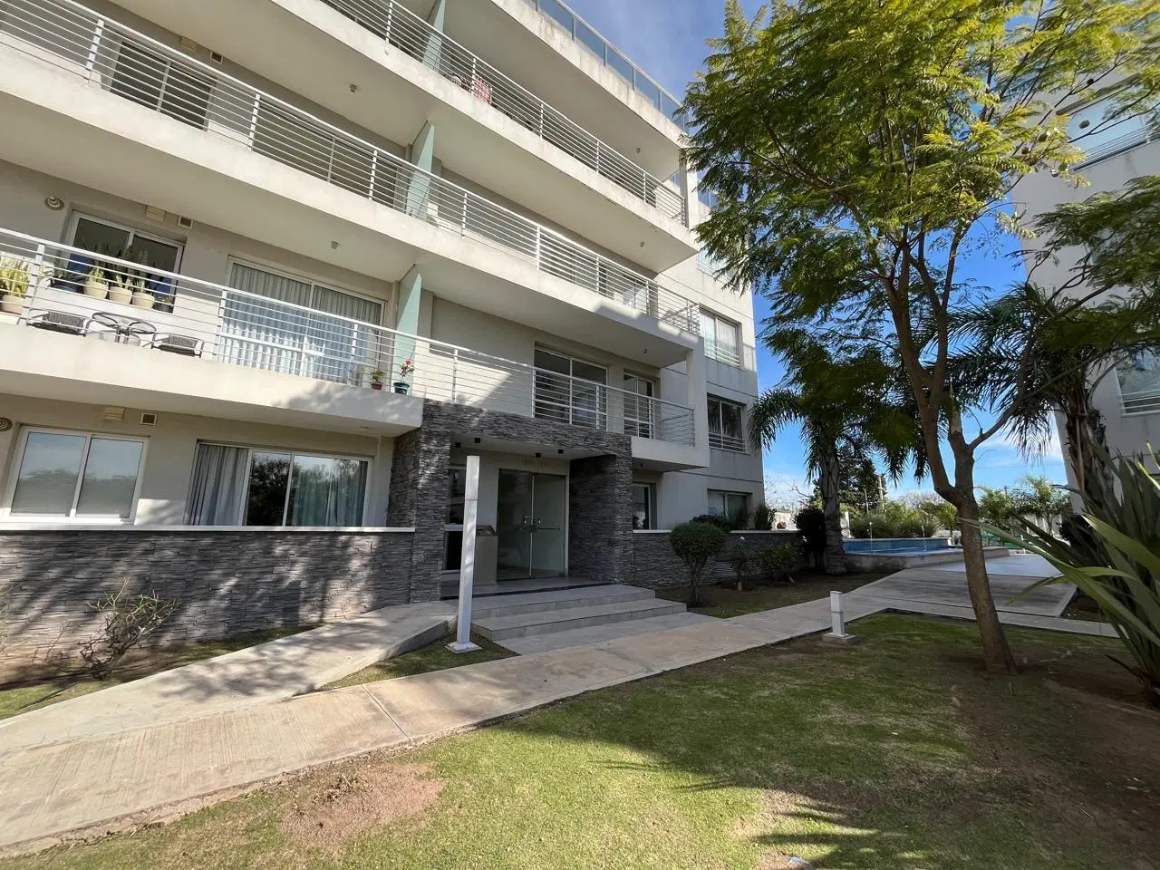 ALQUILER - FONTANAS DEL SUR - DEPARTAMENTO 2DORMITORIOS 2BAÑOS C/ COCHERA 5