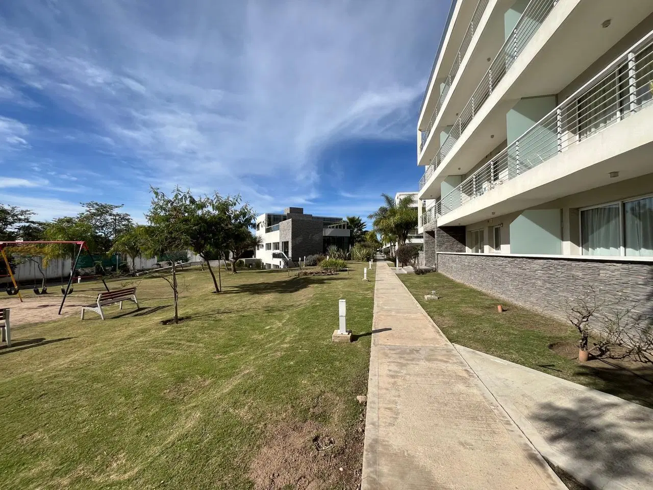 ALQUILER - FONTANAS DEL SUR - DEPARTAMENTO 2DORMITORIOS 2BAÑOS C/ COCHERA 2