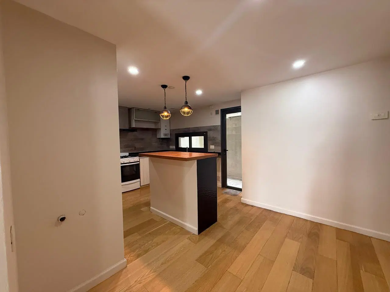 VENTA - DEPARTAMENTO 3DORMITORIOS 2BAÑOS CON PATIO y TERRAZA - EDIFICIO NAZARENO 4
