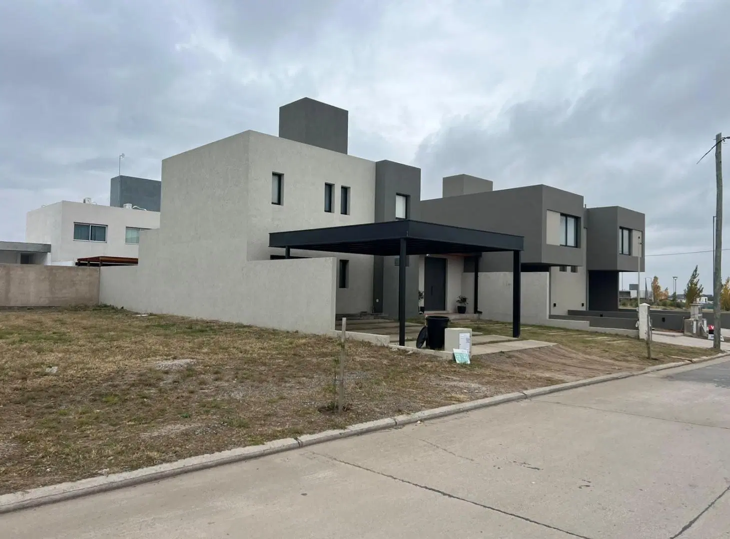 VENTA - APTO DUPLEX LOTE 258 M2 - RINCONES DE MANANTIALES 1