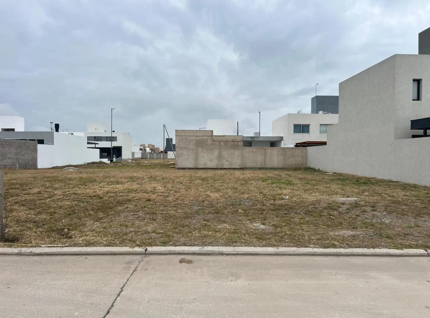 VENTA - APTO DUPLEX LOTE 258 M2 - RINCONES DE MANANTIALES 4