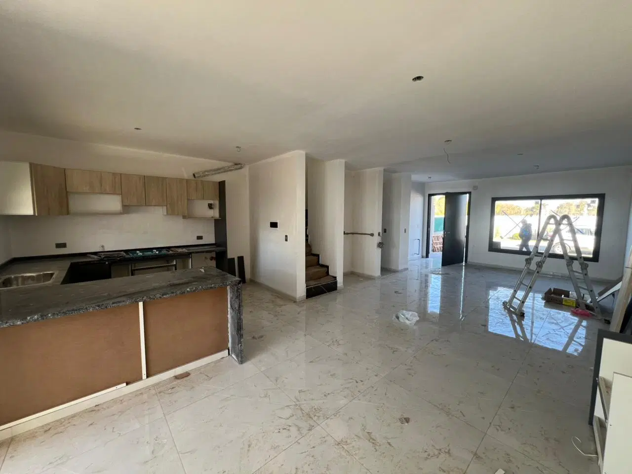 VENTA - A ESTRENAR LA CALANDRIA - DUPLEX 3 DORMITORIOS 3 BAÑOS 5
