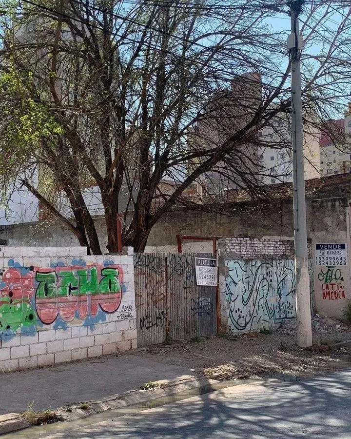 VENTA - OPORTUNIDAD INVERSOR - INCREIBLE LOTE 300m2 - GUEMES 5