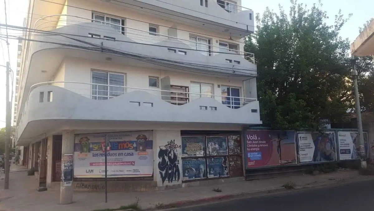 VENTA - OPORTUNIDAD INVERSOR - INCREIBLE LOTE 300m2 - GUEMES 2