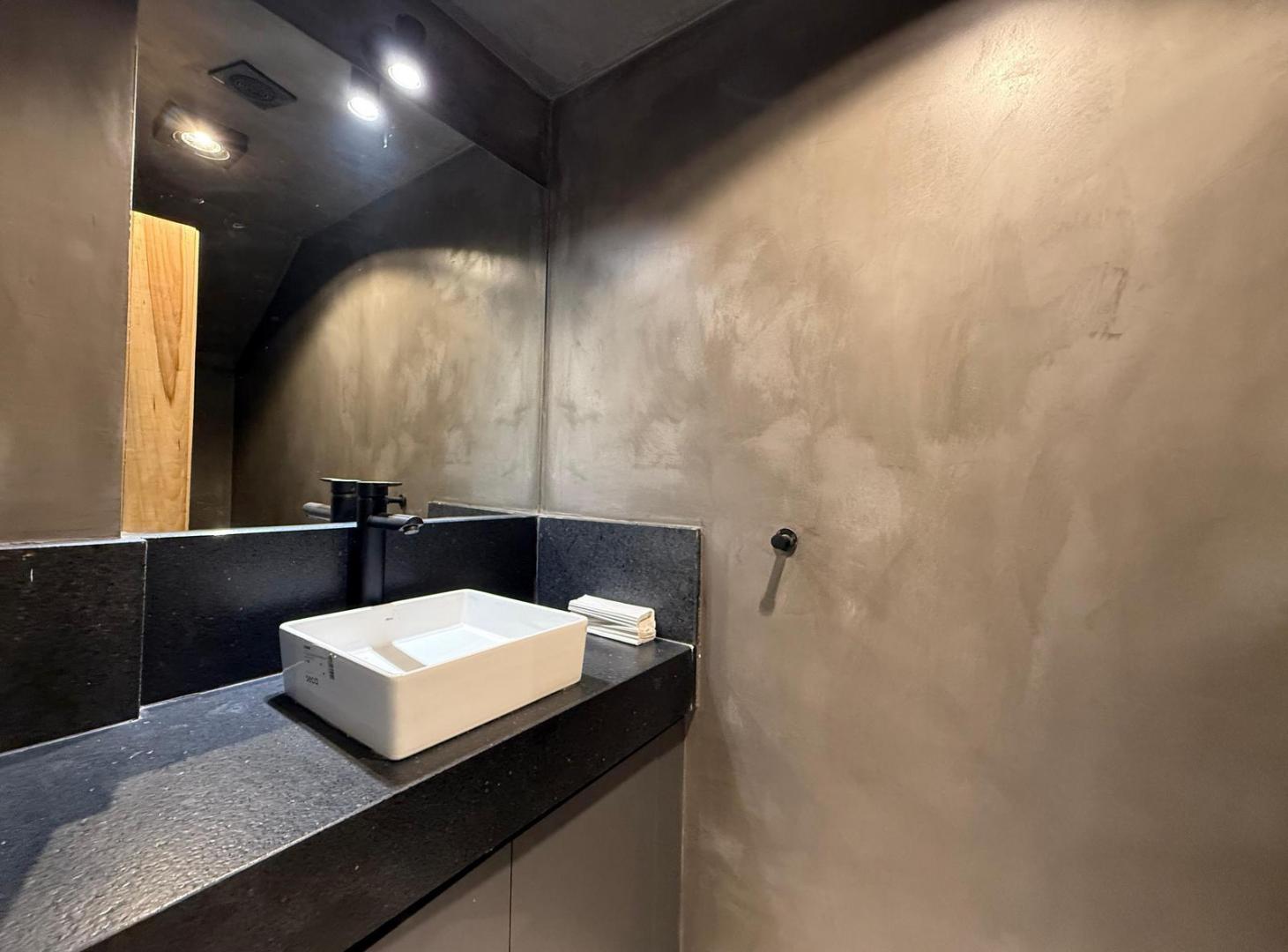 Foto de ALQUILER - HOUSING ZUR - CASA 2 DORMITORIOS 2 BAÑOS C/COCHERA - VILLA SAN ISIDRO ZONA SUR, imagen 3