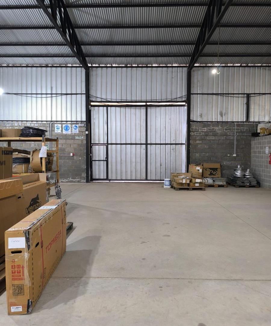 Foto de ALQUILER - GALPON PARQUE LOGISTICO E INDUSTRIAL - MENDIOLAZA, imagen 3