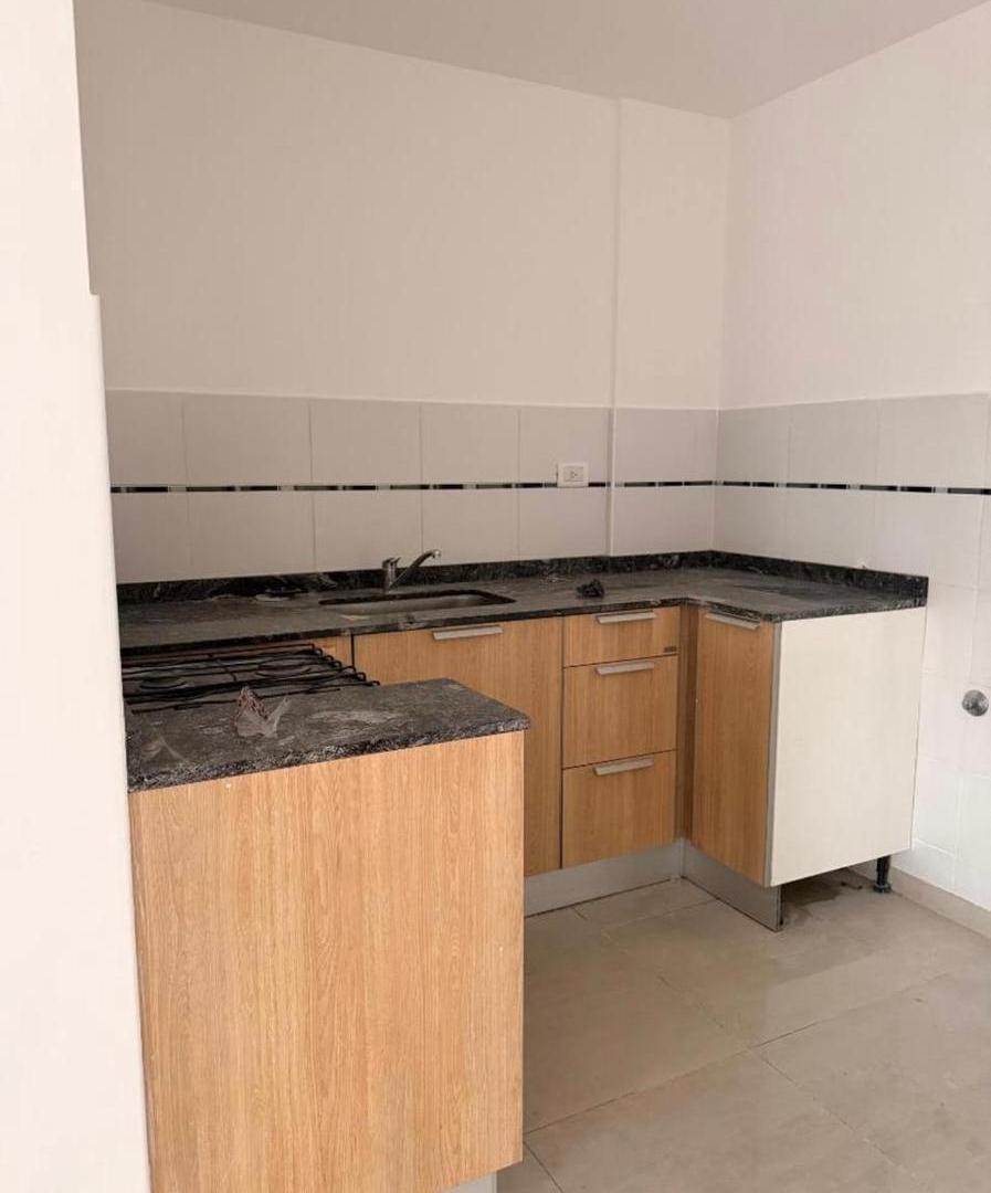Foto de ALQUILER - AMPLIO DEPARTAMENTO 1 DORMITORIO 1 BAÑO - COFICO, imagen 5