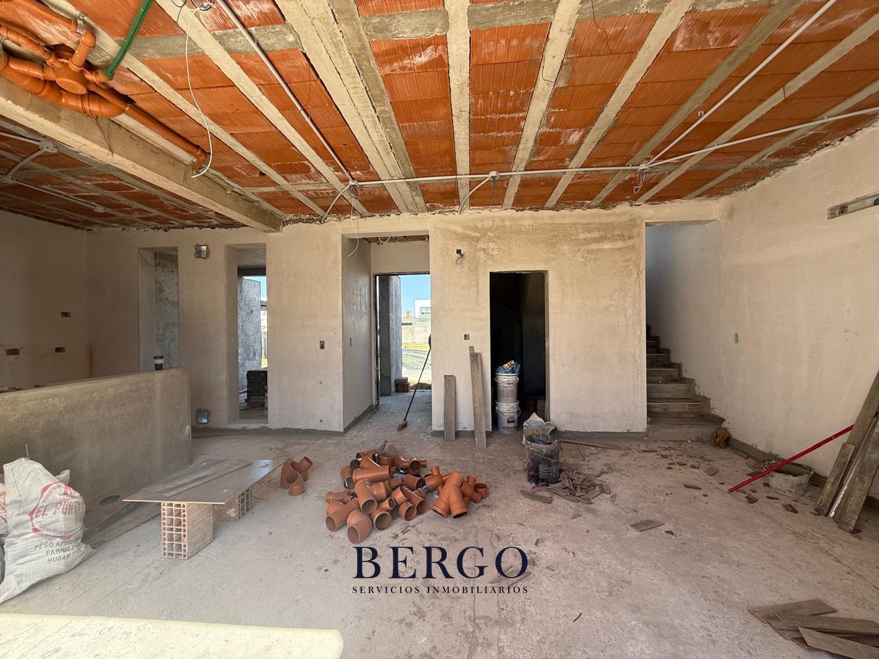 Foto de DÚPLEX A LA VENTA 3 DORMITORIOS 3 BAÑOS - SAN IGNACIO VILLAGE, imagen 1