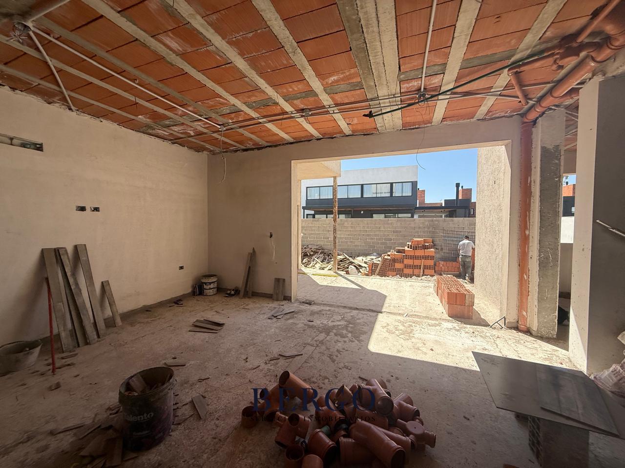 Foto de DÚPLEX A LA VENTA 3 DORMITORIOS 3 BAÑOS - SAN IGNACIO VILLAGE, imagen 3