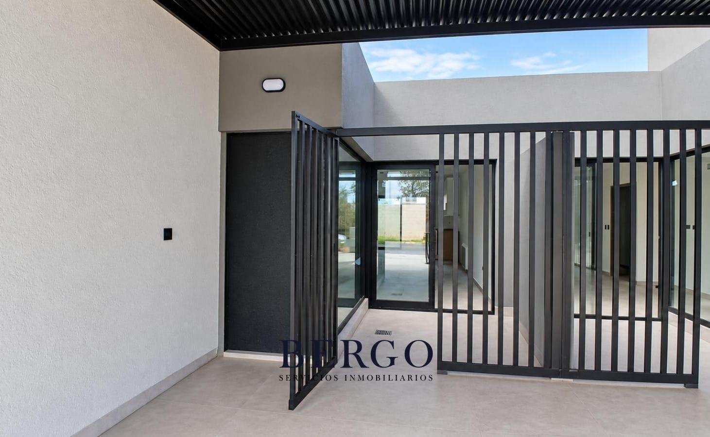 Foto de A EXTRENAR TODO EN PLANTA BAJA DÚPLEX 2 DORMITORIOS A LA VENTA, imagen 1