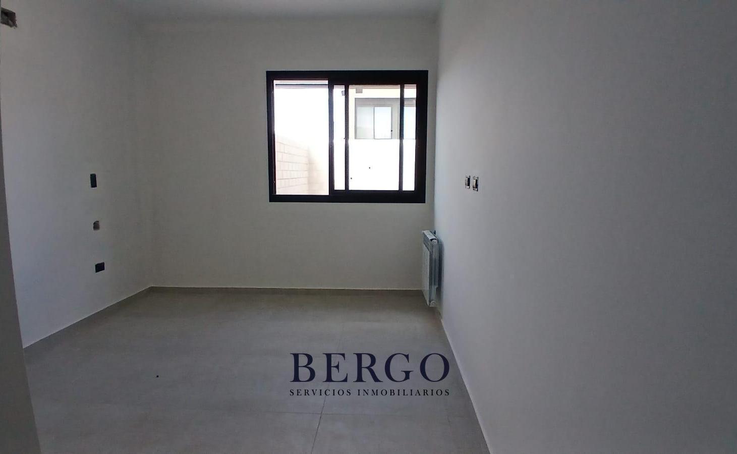Foto de A EXTRENAR TODO EN PLANTA BAJA DÚPLEX 2 DORMITORIOS A LA VENTA, imagen 3