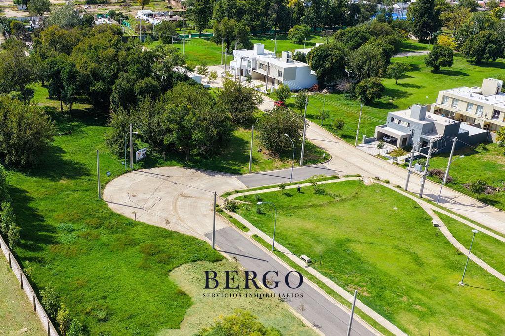 Foto de VENTA - LOTES DE 250m2 y 360m2 C/ ESCRITURA y FINANCIACION - JARDIN DE, imagen 3
