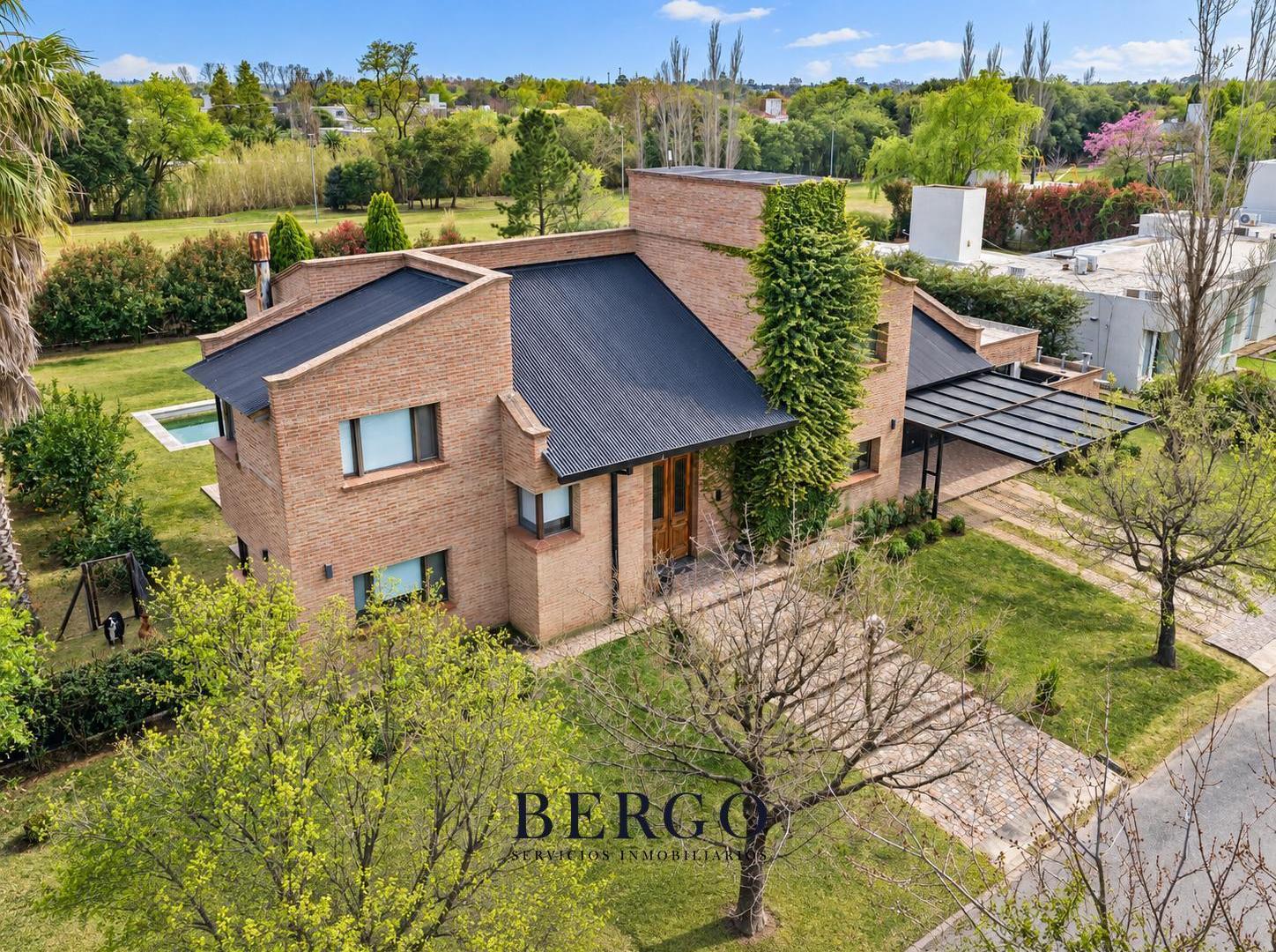 Foto de EXCLUSIVA CASA EN VENTA EN COUNTRY LOS MIMBRES – 4 DORMITORIOS, PISCINA, imagen 2