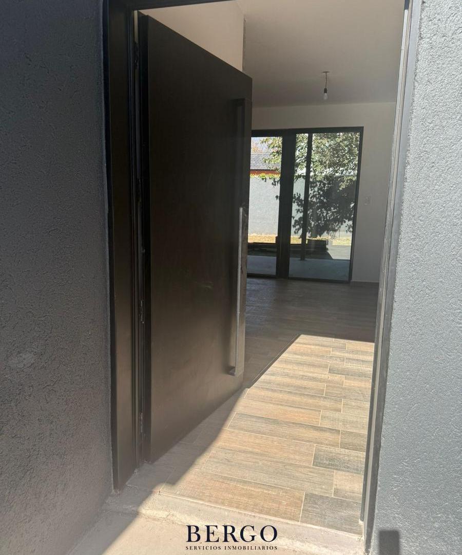 Foto de VENTA - CASA A ESTRENAR 2 DORMITORIOS 2 BAÑOS - LA PAYA, imagen 3