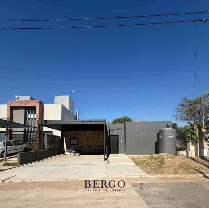 Foto de VENTA - CASA A ESTRENAR 2 DORMITORIOS 2 BAÑOS - LA PAYA, imagen 2