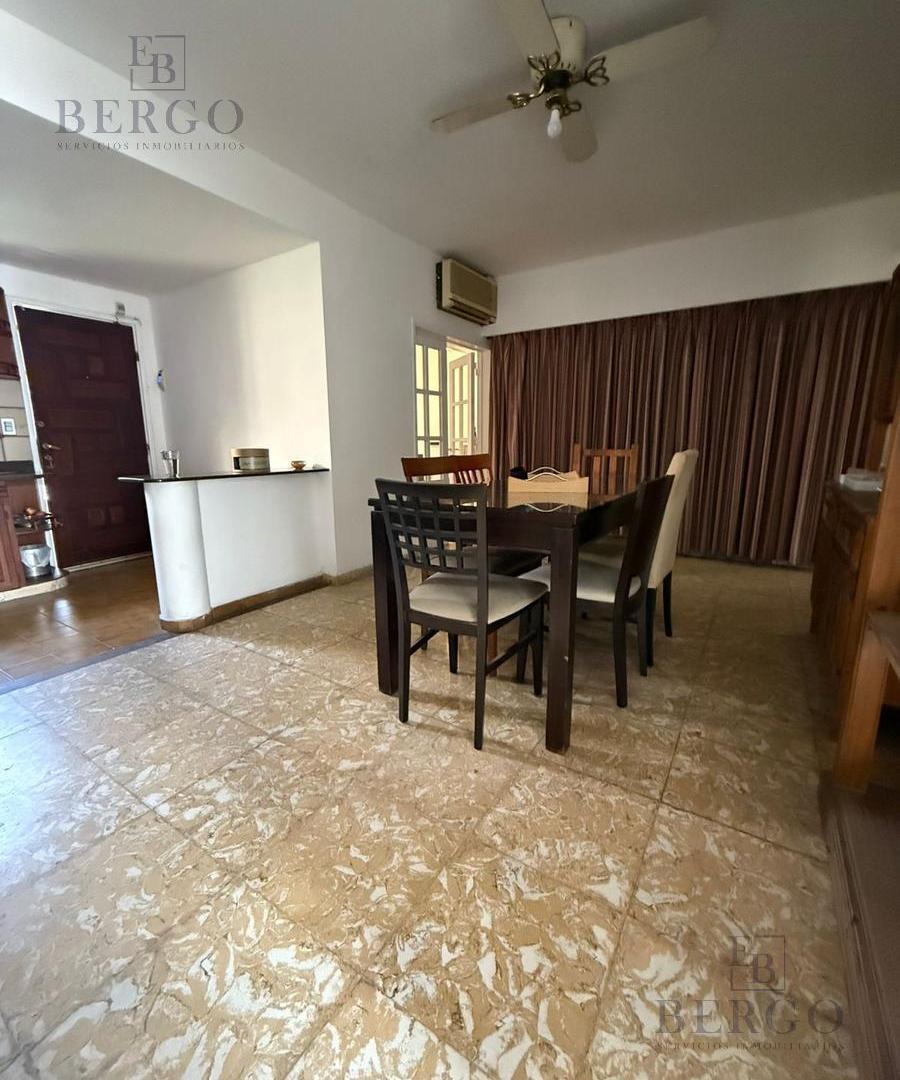 Foto de VENTA - APTA CRÉDITO - CASA 3 DORMITORIOS 3 BAÑOS - BARRIO MAIPU I, imagen 1