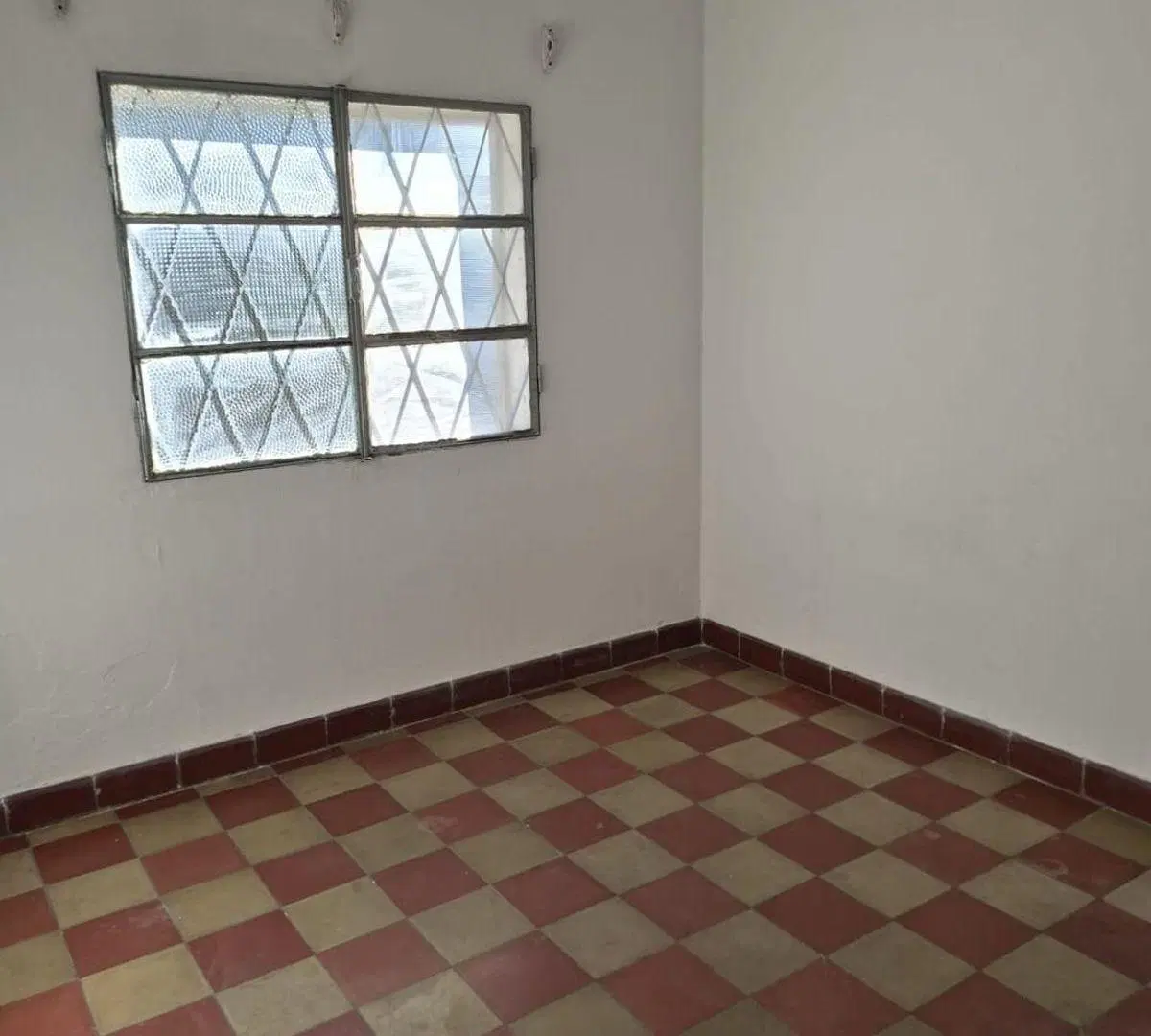 ALQUILER CASA 3 DORM B°PARAISOS 5