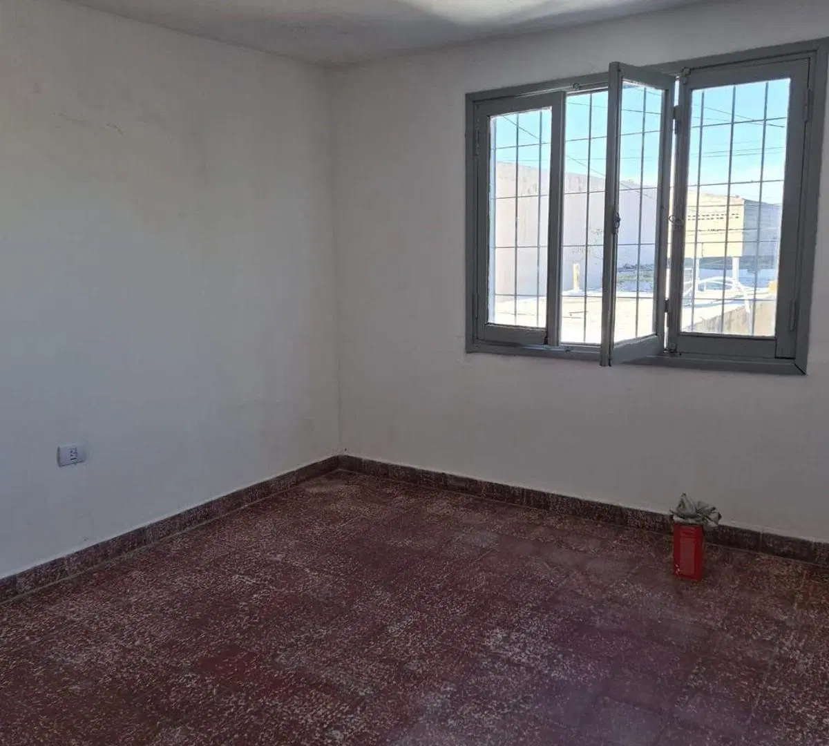 ALQUILER CASA 3 DORM B°PARAISOS 4