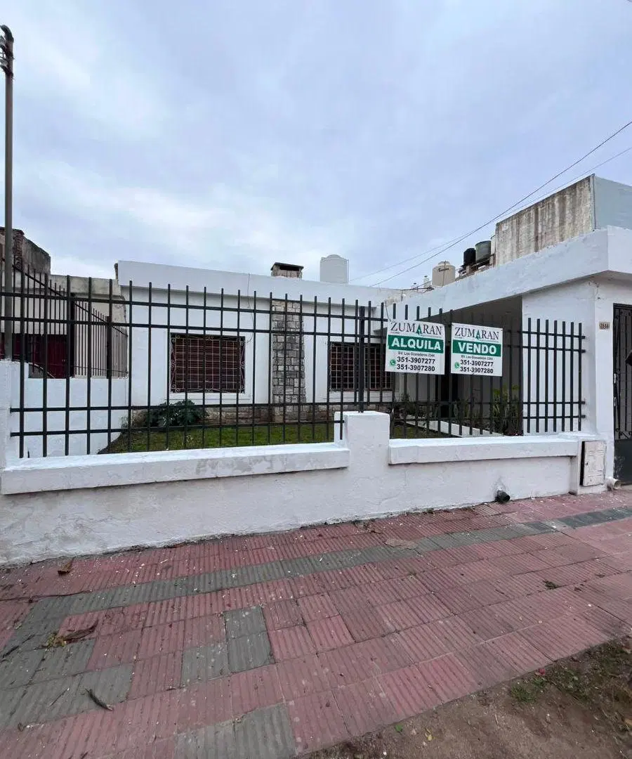 Alquiler casa de 3 dormitorios B° Zumaran 1
