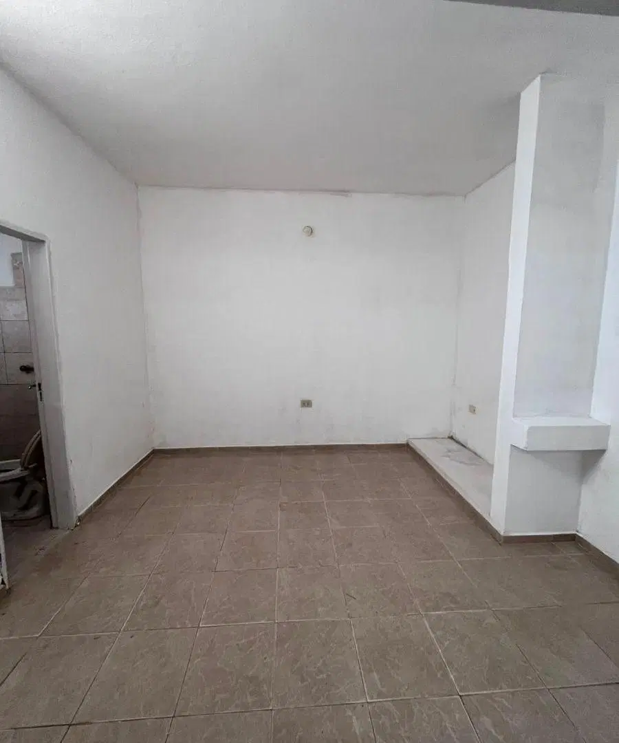Casa en Alquiler 2 dormitorios B° Zumaran 8