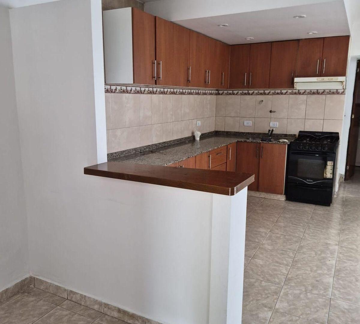 Foto de CASA EN ALQUILER 3 DORM B°SARGENTO CABRAL, imagen 1