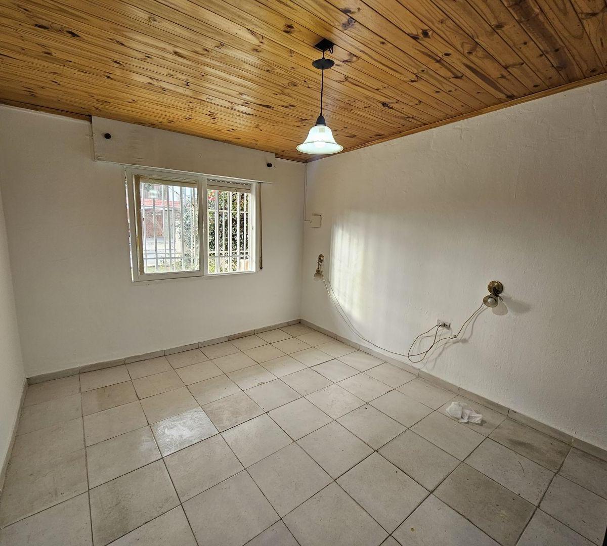 Hermosa Casa con Gran Patio y Cochera. Posesion Comprobable 4