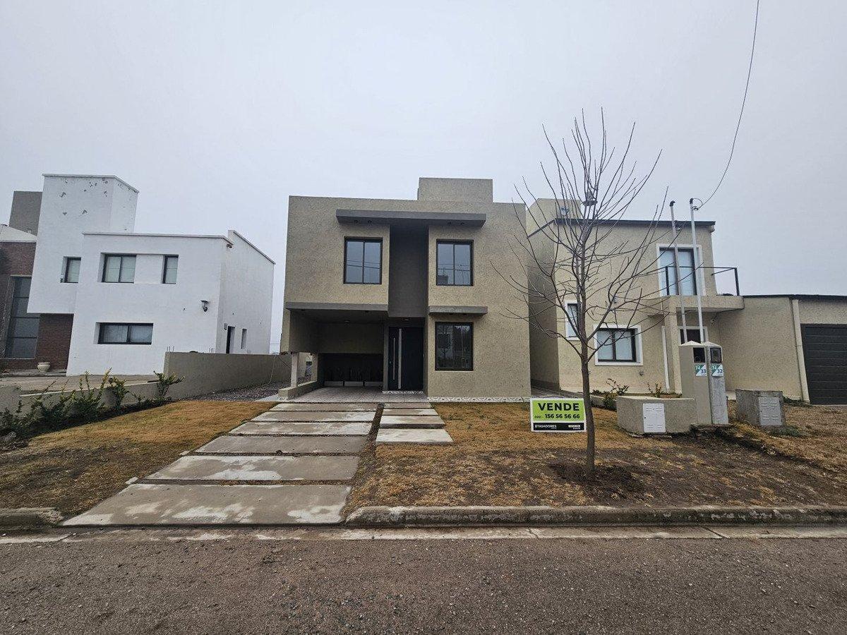 Casa en venta en Tejas 4. Zona alta