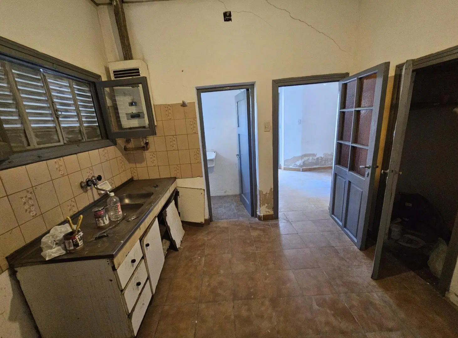 Se vende casa en barrio Paso de Los Andes 5