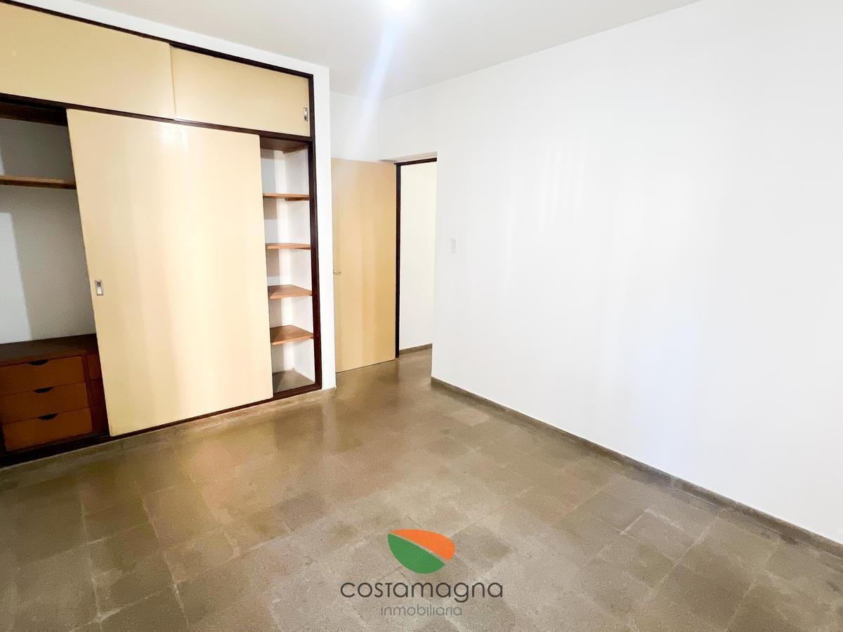 Departamento Amplio - 3 Dor - Desocupado - Escritura 1