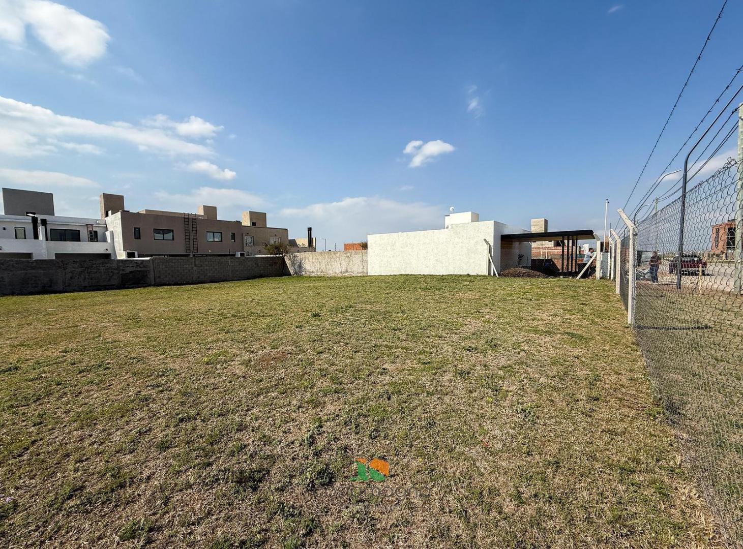 Venta de Terreno en Colinas de Manantiales