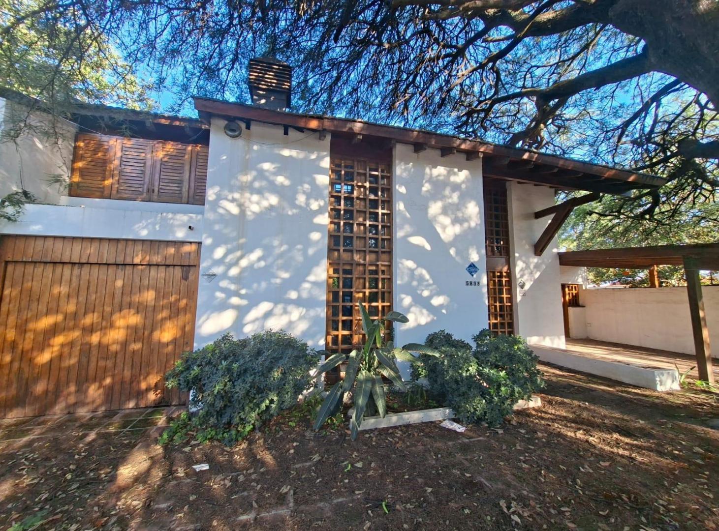 Casa 3 dorm en venta sobre Nepper, Villa Belgrano.