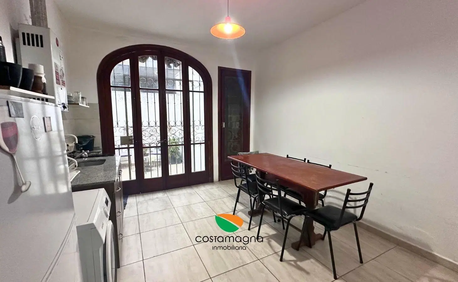 Venta Departamento un dormitorio y galpón en Pueyrredon 3