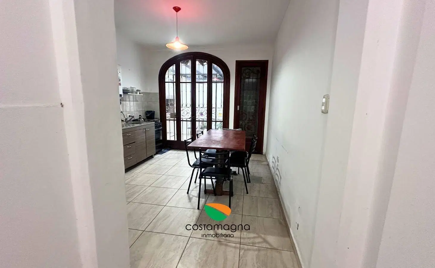 Venta Departamento un dormitorio y galpón en Pueyrredon 4