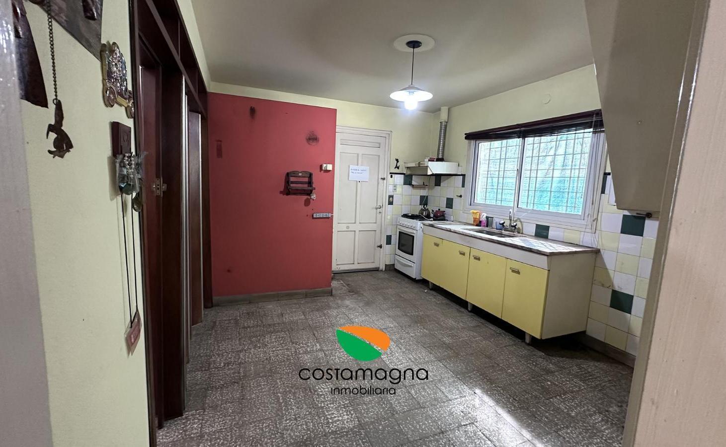 Foto de Casa Apta Crédito Con Patio Y Cochera - Excelente Zona Pueyrredón, imagen 4