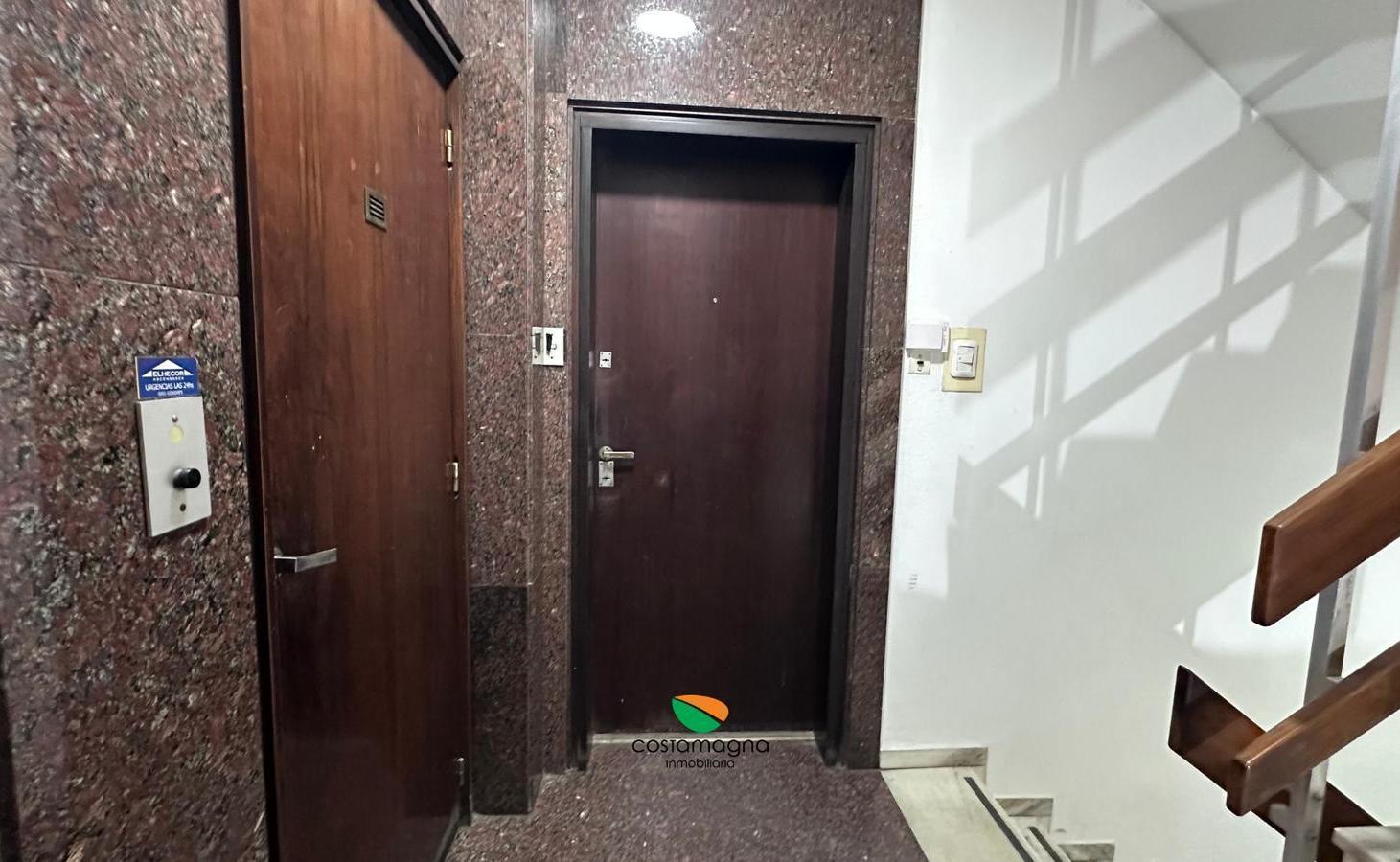 Foto de Centro|Oficina Flexible 6 Privados, Patios de Luz y Cochera, imagen 2