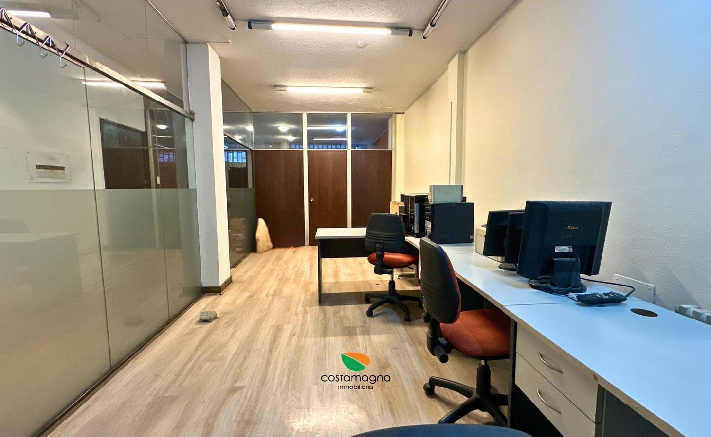 Foto de Centro|Oficina Flexible 6 Privados, Patios de Luz y Cochera, imagen 4