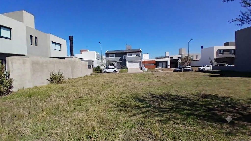 Foto de Terreno en venta en Colinas de Manantiales, imagen 2
