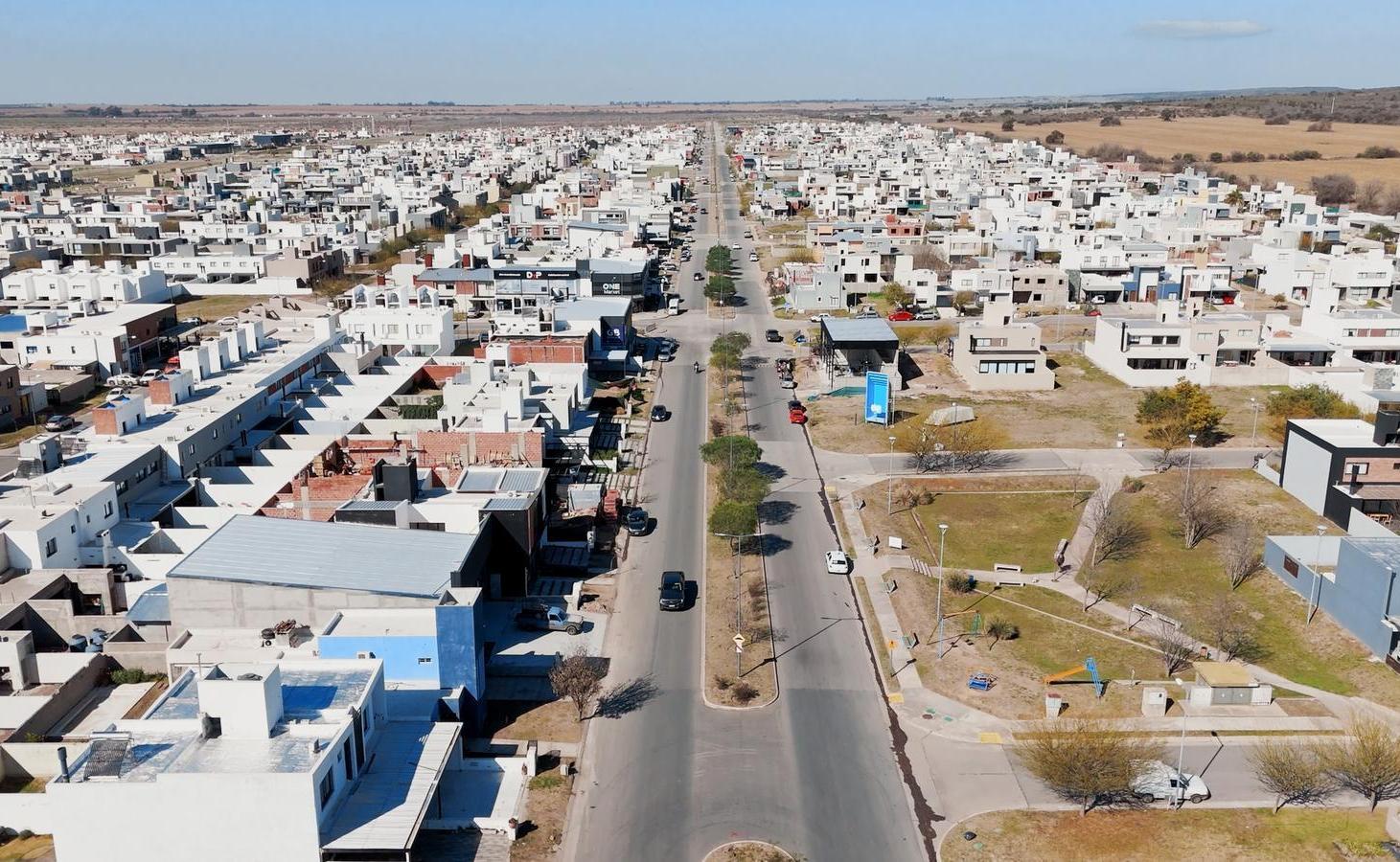 Foto de Terreno en venta en Colinas de Manantiales, imagen 3